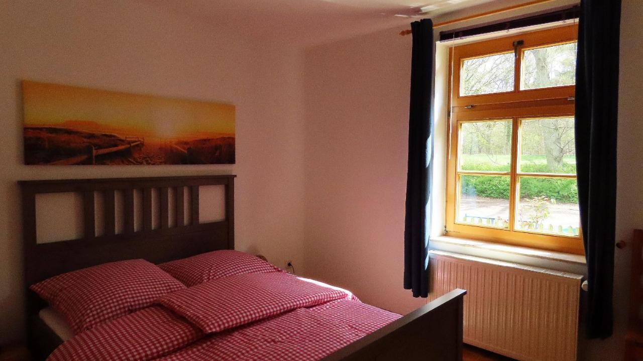 Ferienwohnung "Specker Krug" Kargow Екстер'єр фото